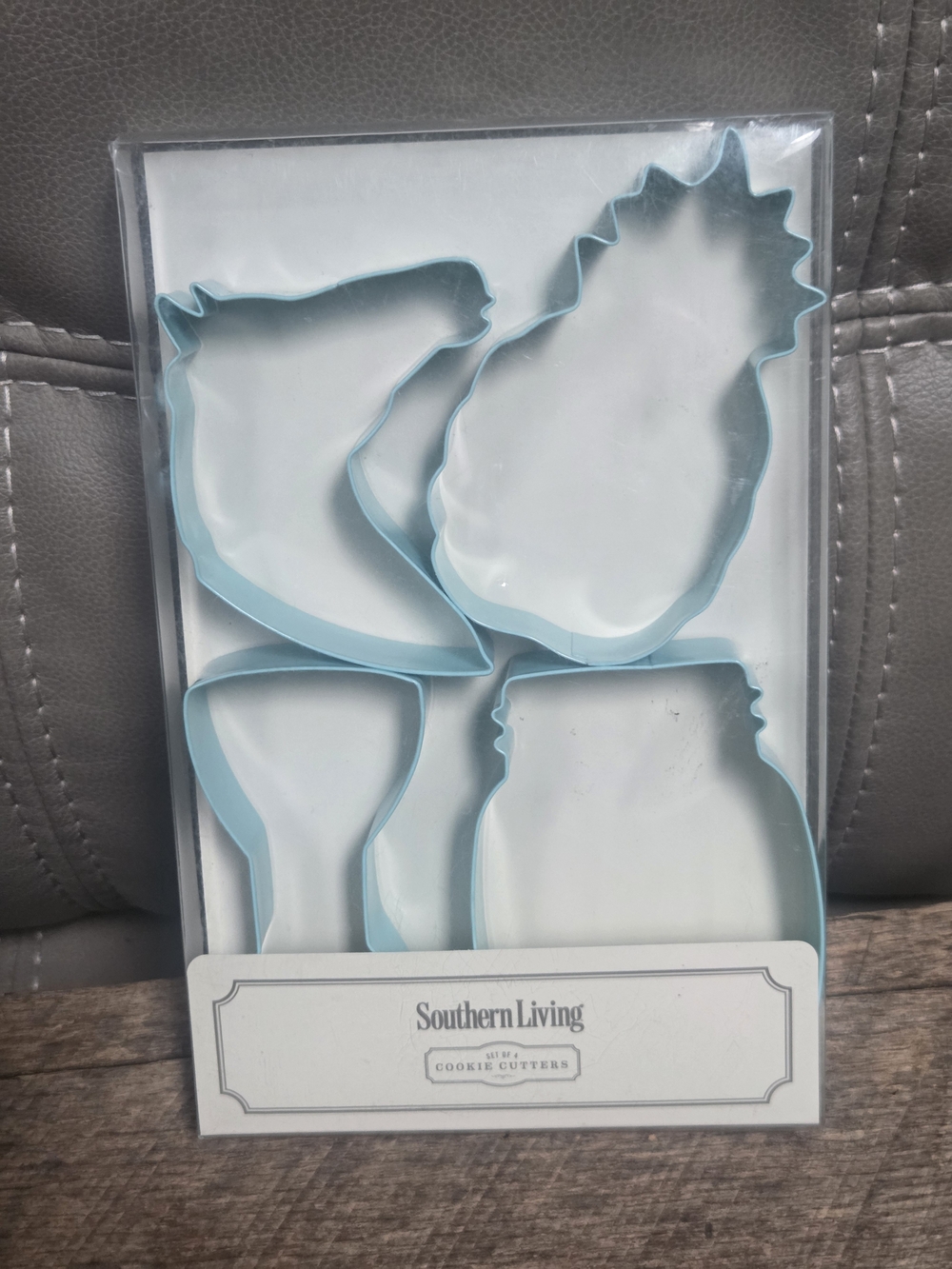 Adorable Southern Living Stainless Steel Cookie Cutter Set - Light Blue ~ Bin O